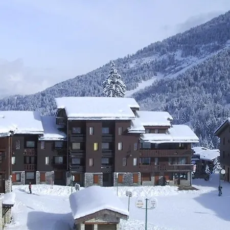3 Pers, Pieds Des Pistes Et Esf, Proche Commerces - Fr-1-356-345 *