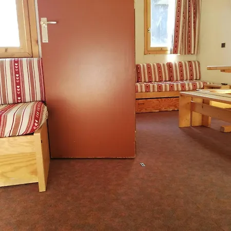 3 Pers, Pieds Des Pistes Et Esf, Proche Commerces - Fr-1-356-345